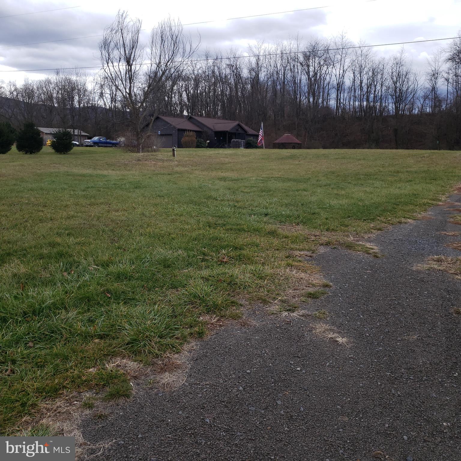 LITTLE MOUNTAIN ESTATES - Residential