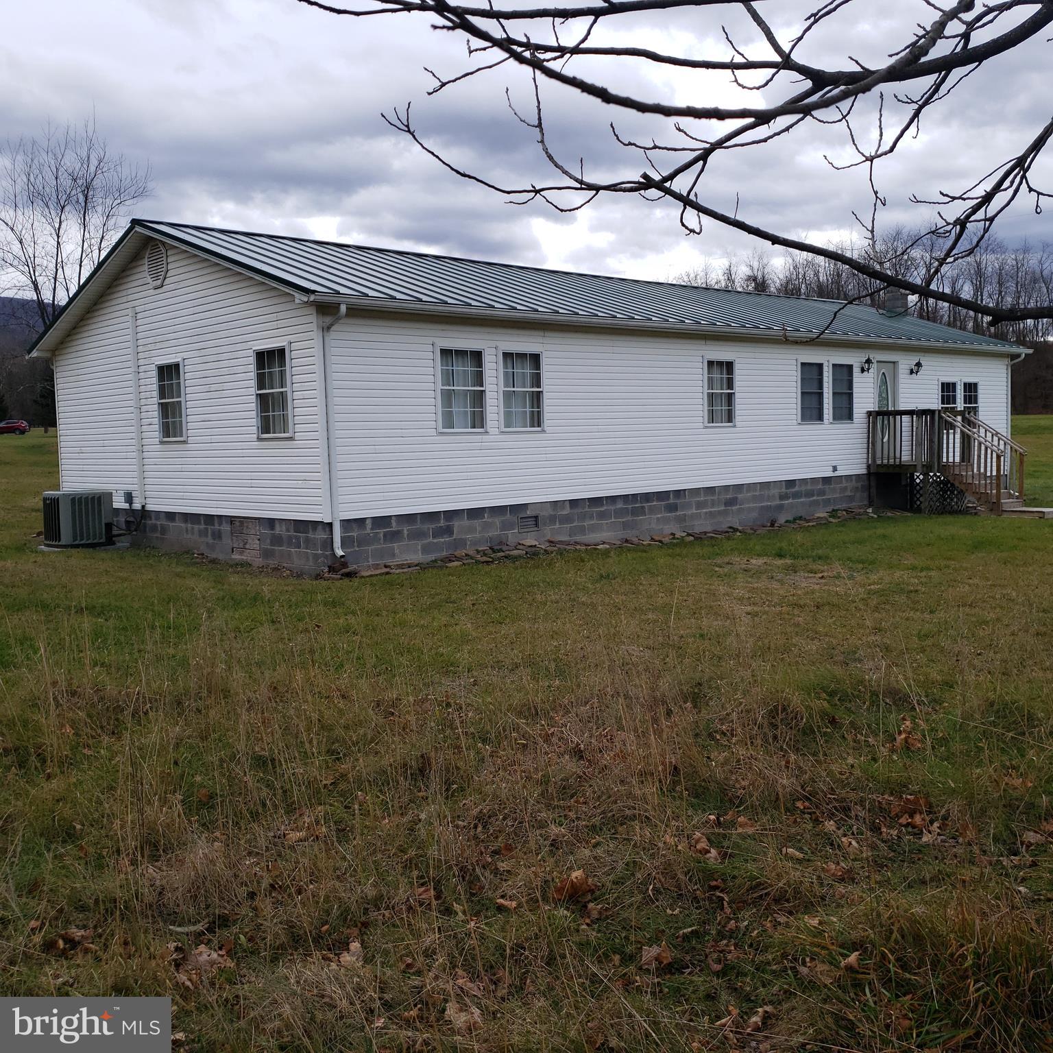 LITTLE MOUNTAIN ESTATES - Residential