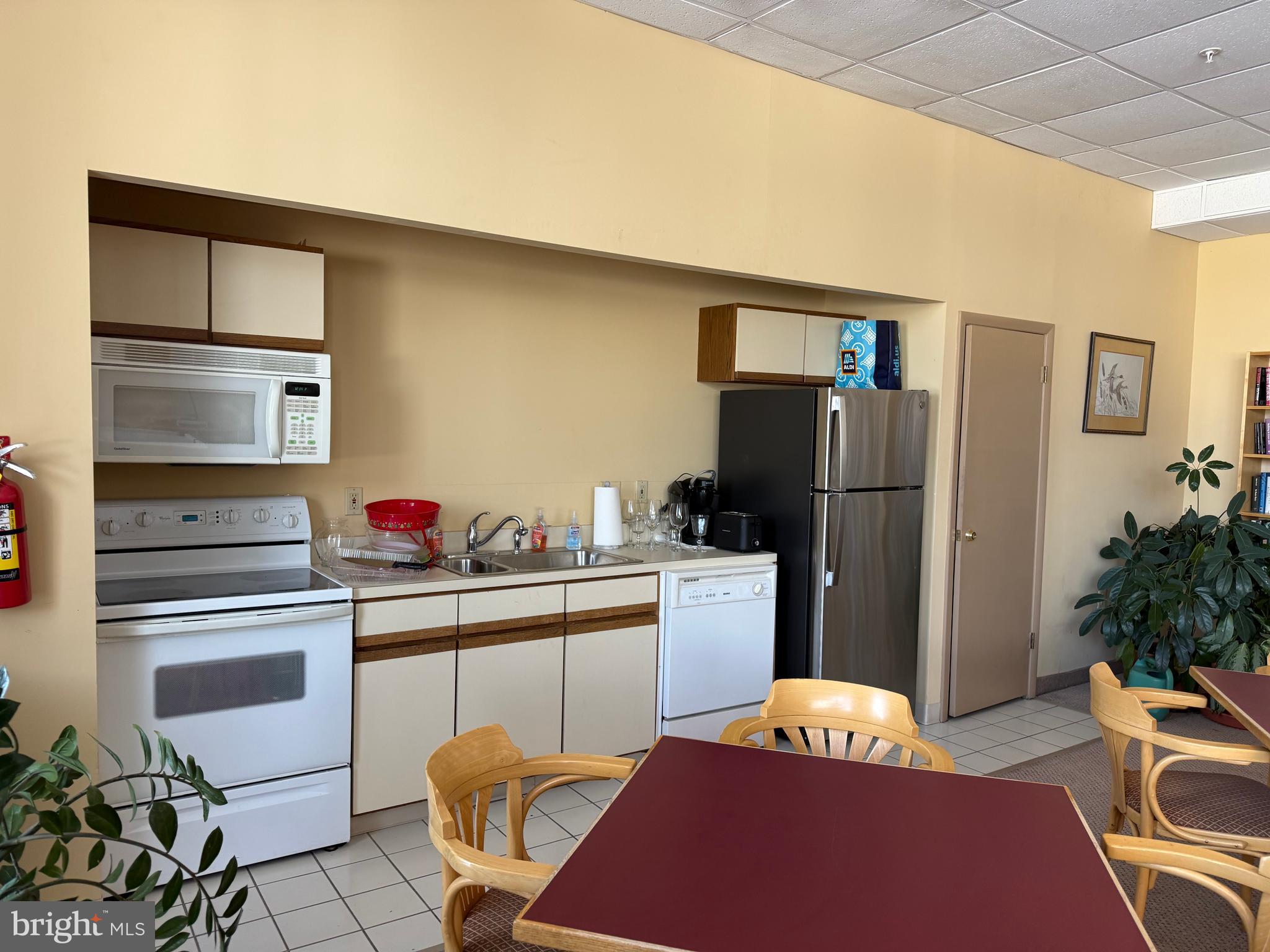 PENTHOUSE CONDOMINIUMS - Residential