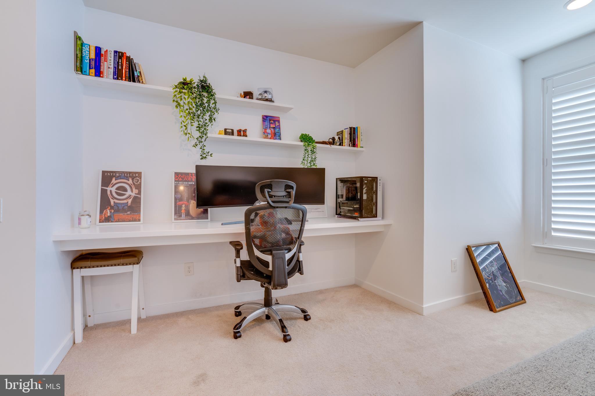 MOUNT VINEYARD - Residential Lease