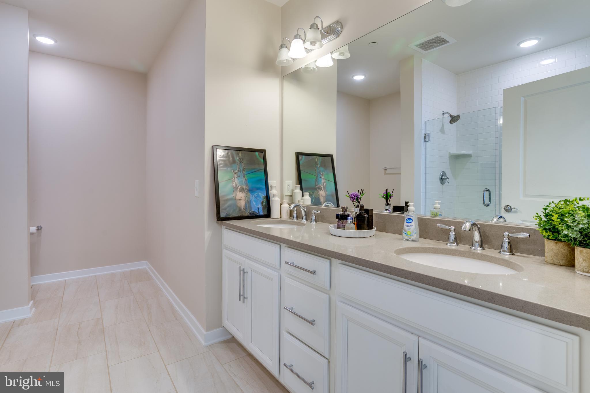 MOUNT VINEYARD - Residential Lease