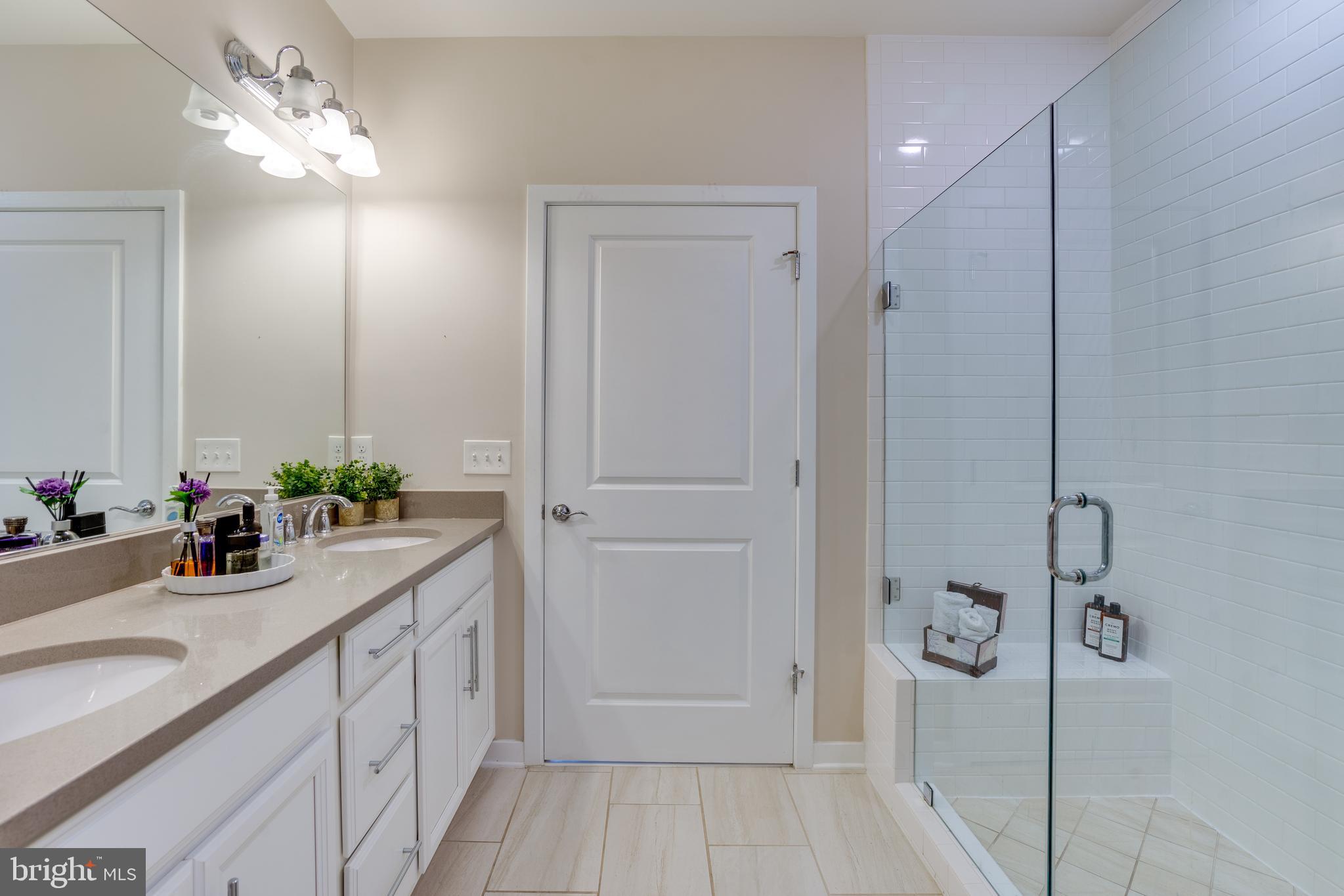 MOUNT VINEYARD - Residential Lease