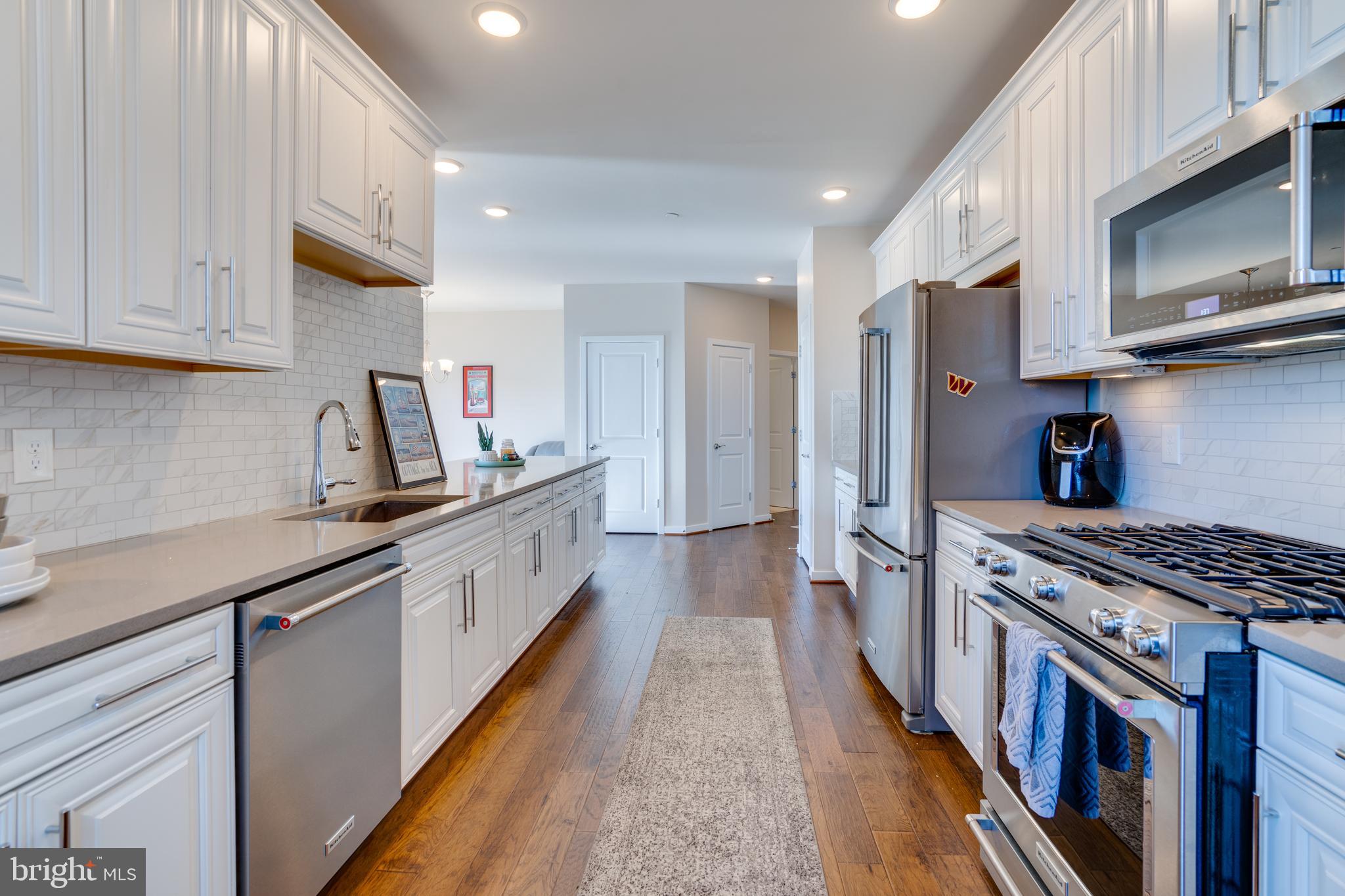 MOUNT VINEYARD - Residential Lease