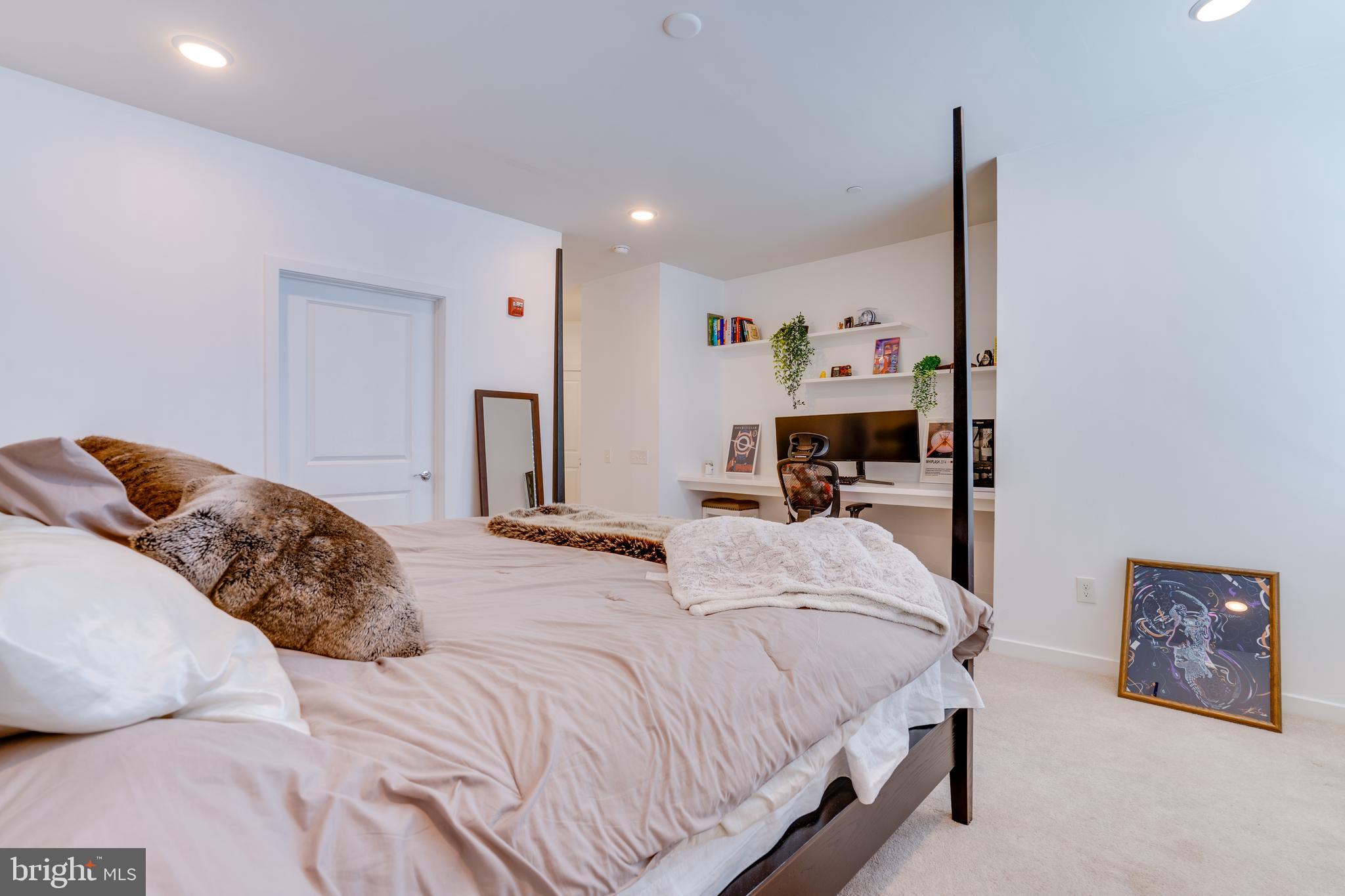 MOUNT VINEYARD - Residential Lease