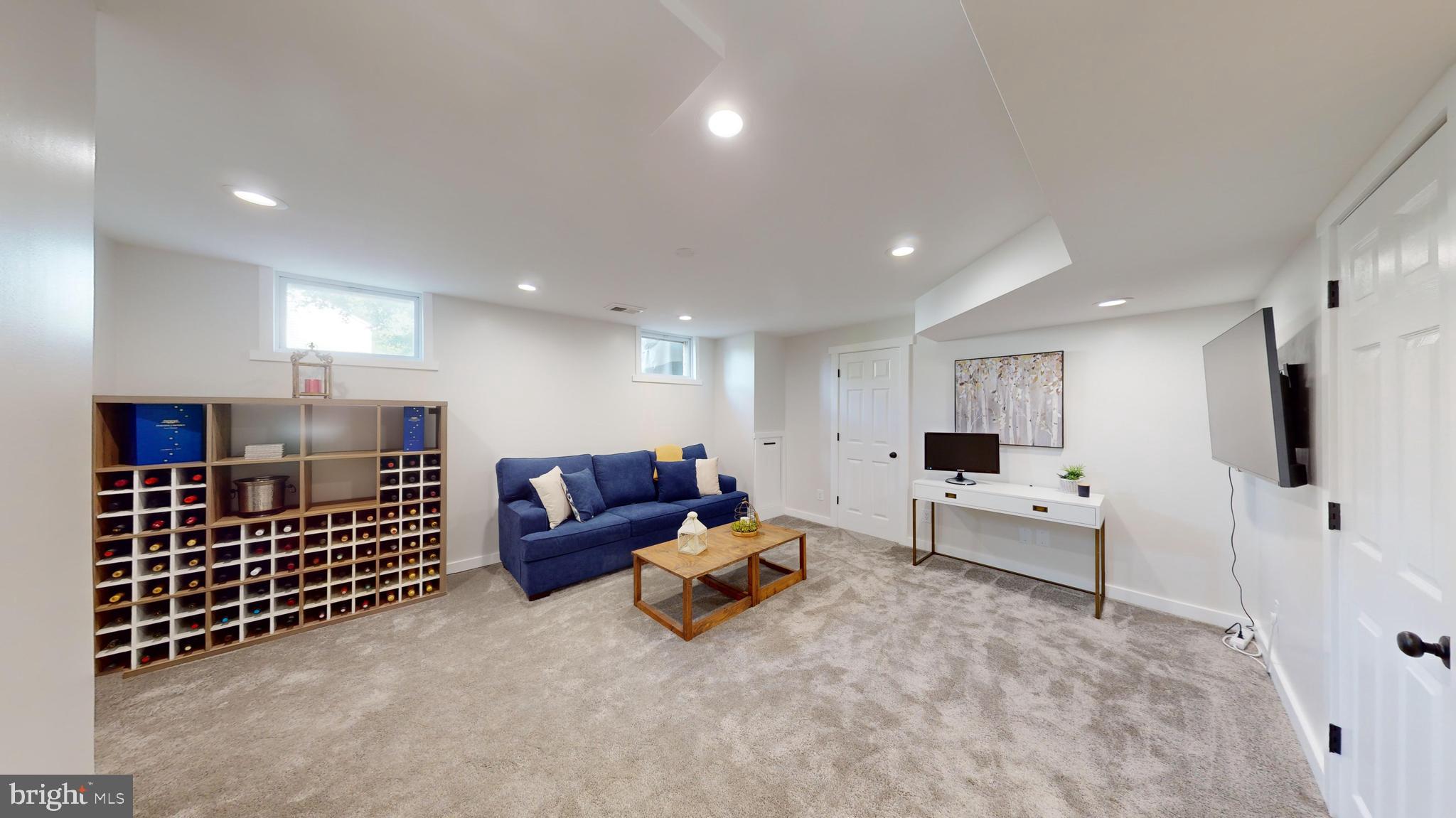 GREAT FALLS FOREST - Residential Lease