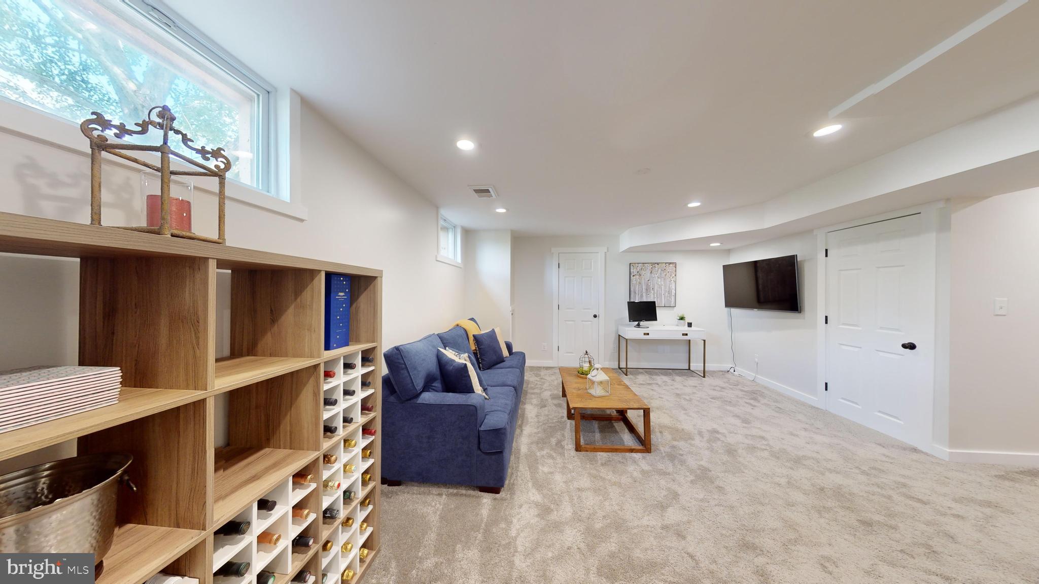 GREAT FALLS FOREST - Residential Lease