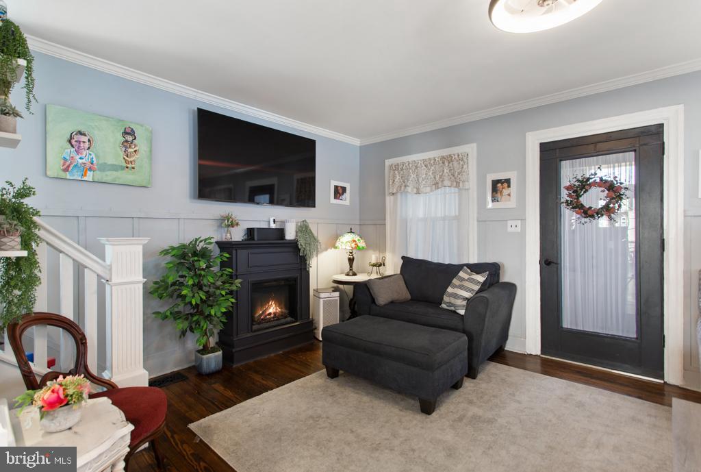 86 GREENFIELD AVENUE
