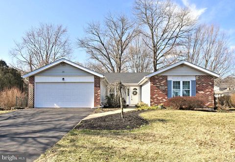 25 S LANCASTER LANE NEWTOWN PA 18940