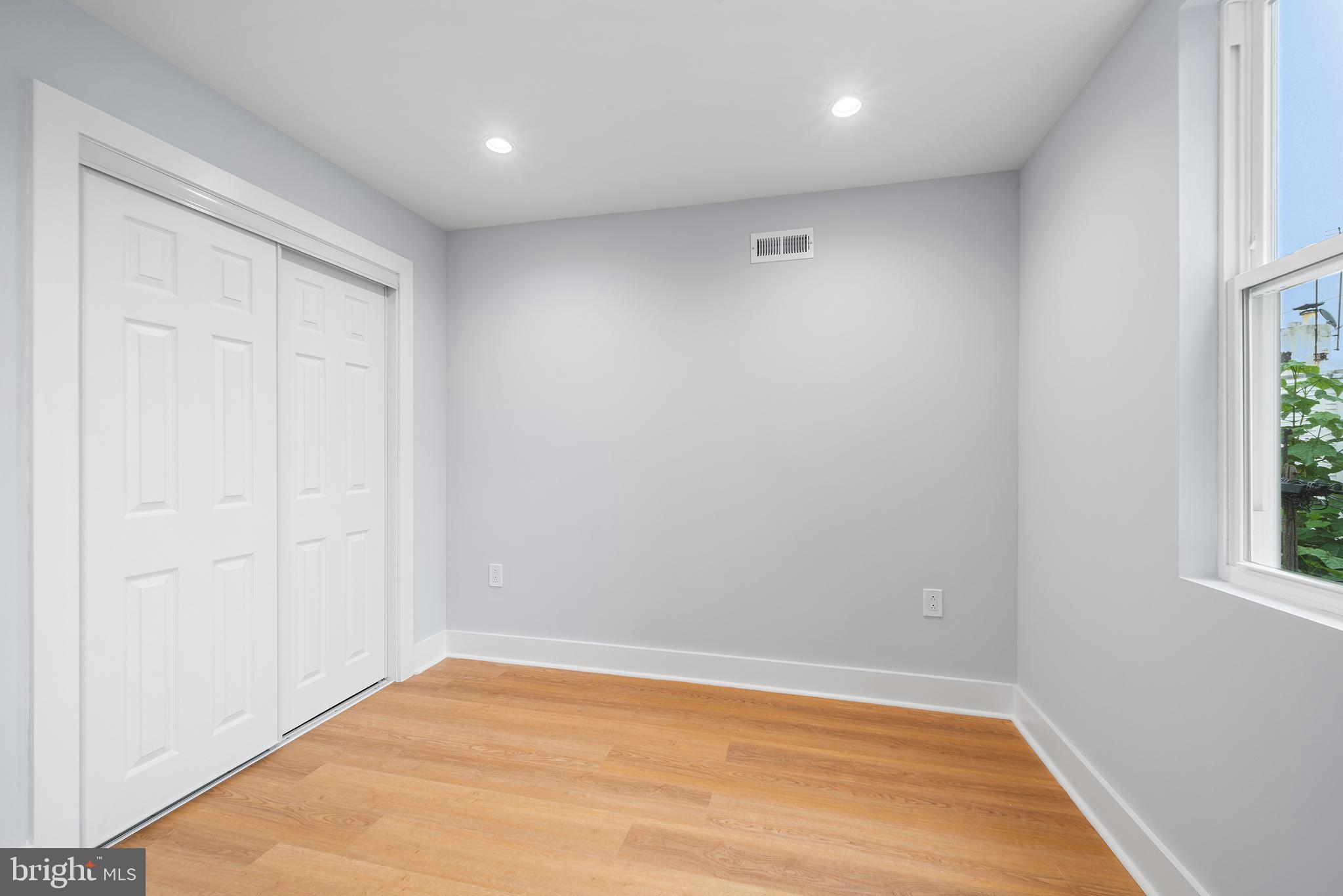 PORT RICHMOND - Residential