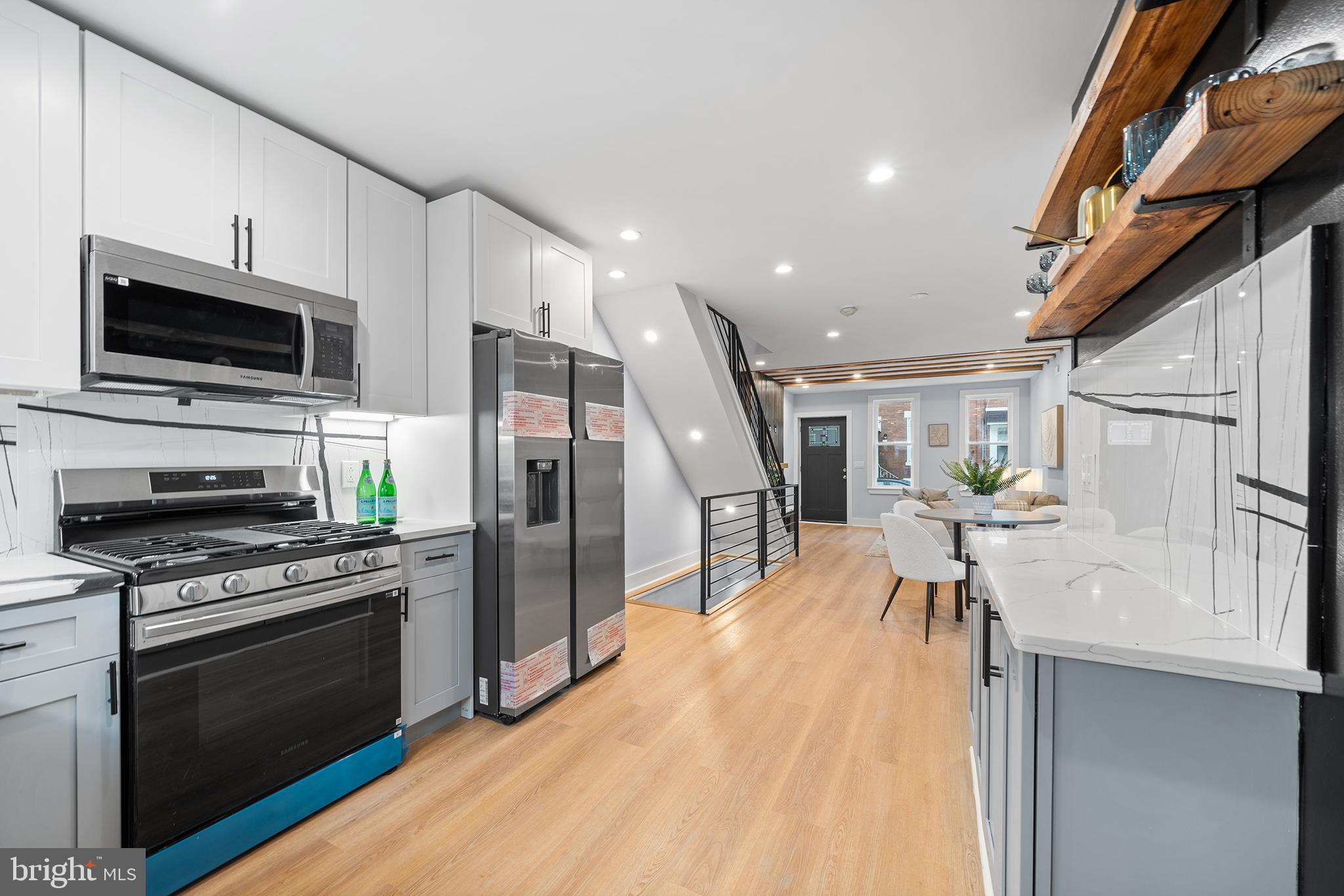 PORT RICHMOND - Residential
