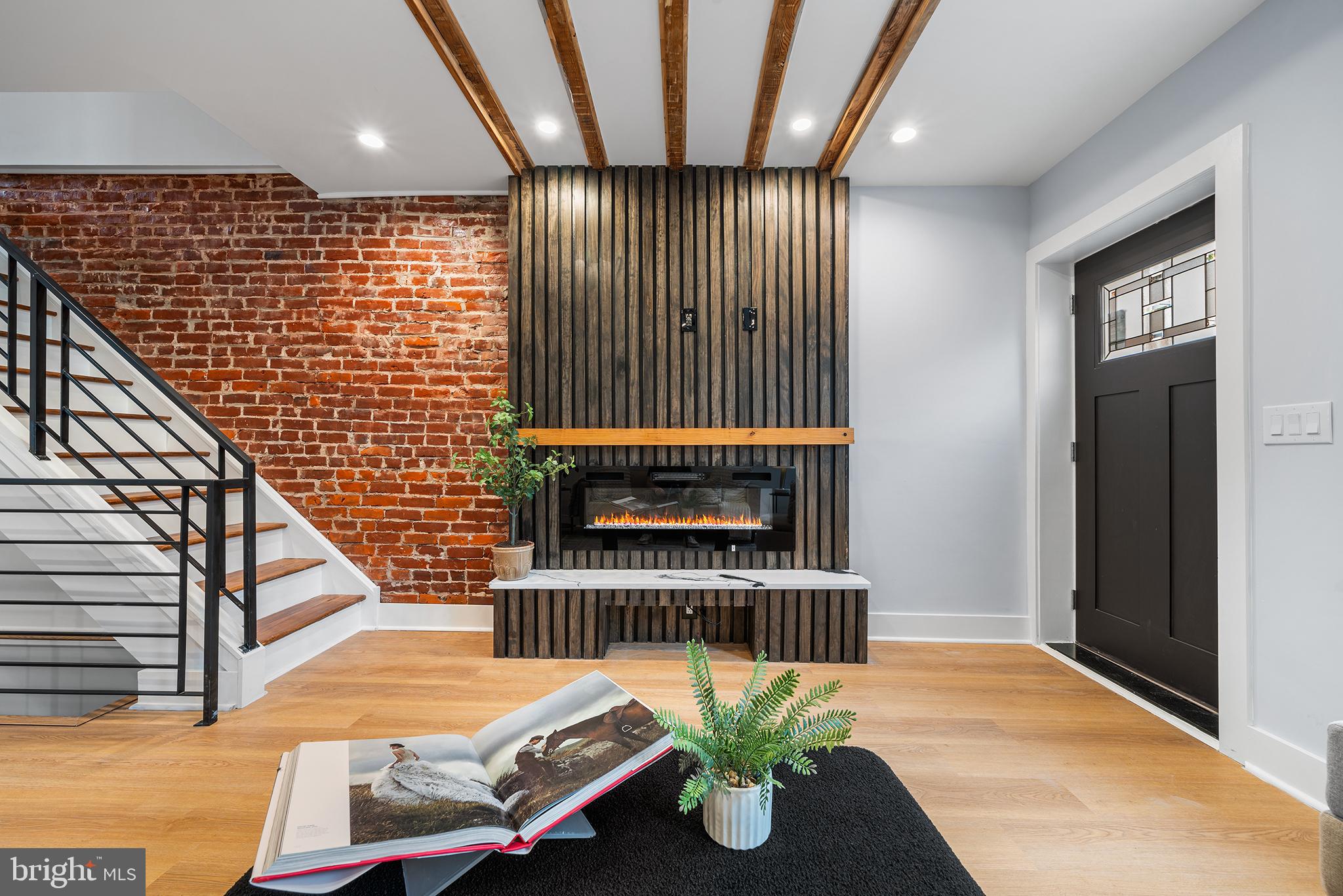 PORT RICHMOND - Residential