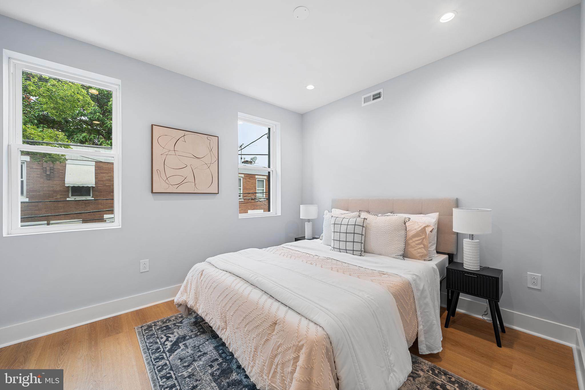 PORT RICHMOND - Residential