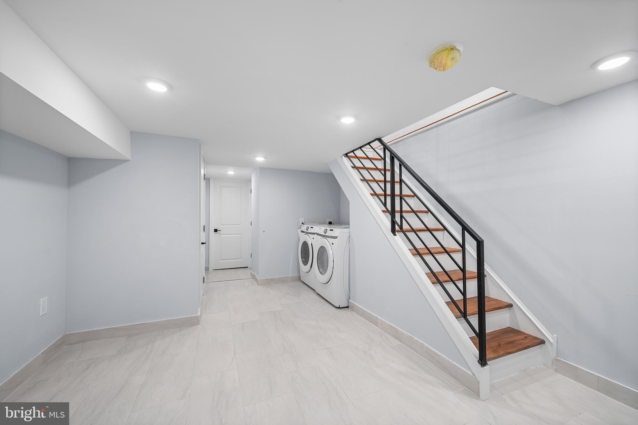 PORT RICHMOND - Residential