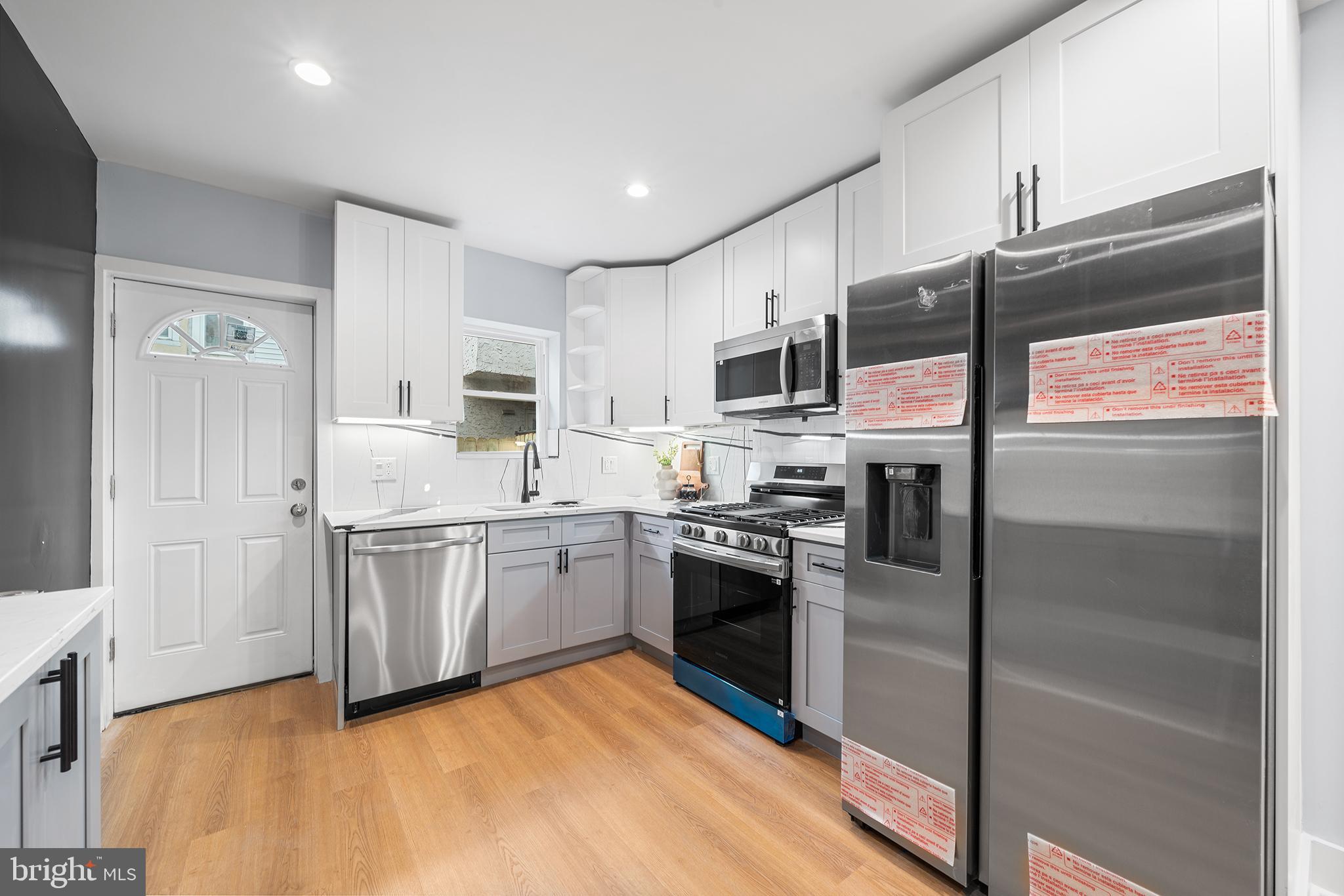 PORT RICHMOND - Residential