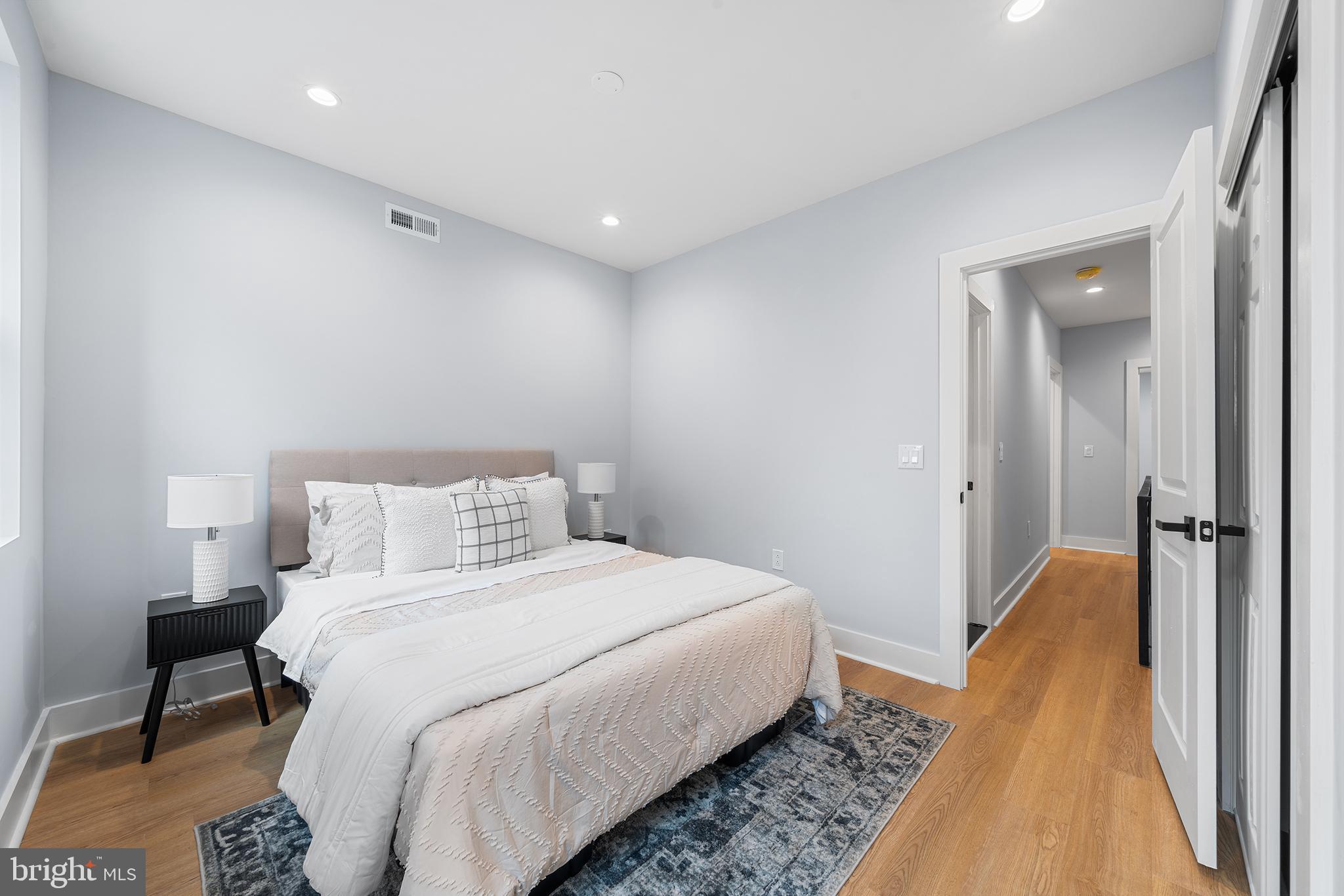 PORT RICHMOND - Residential