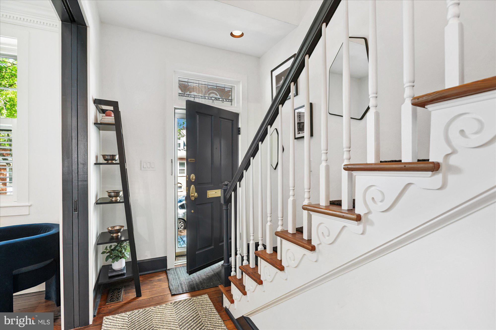 ST JOHNS SQUARE - Residential