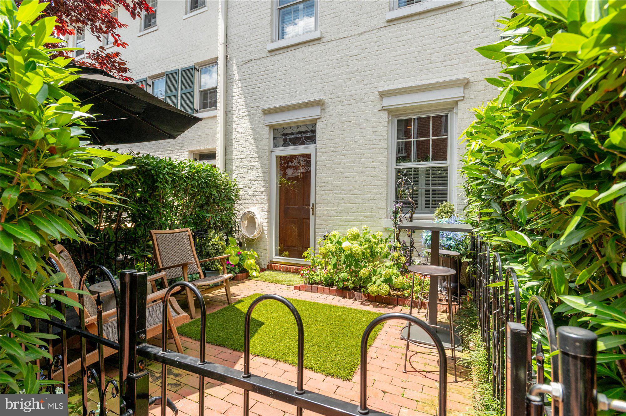 ST JOHNS SQUARE - Residential