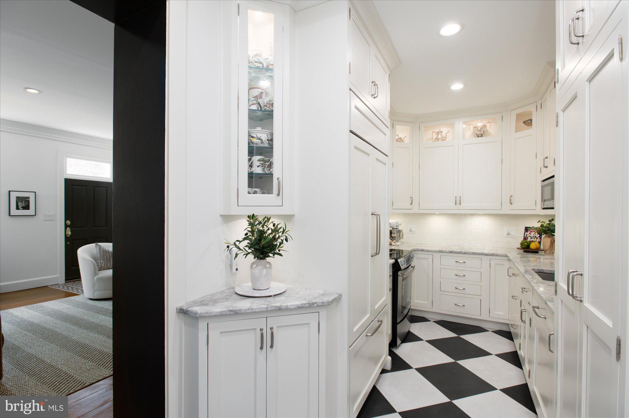 ST JOHNS SQUARE - Residential