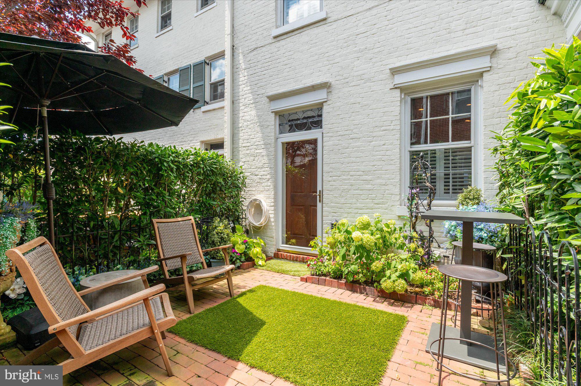 ST JOHNS SQUARE - Residential