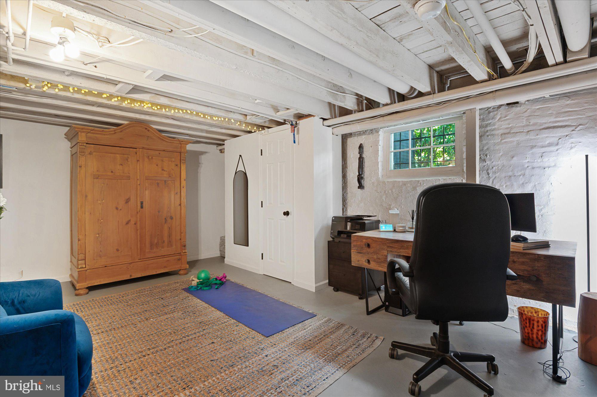 ST JOHNS SQUARE - Residential