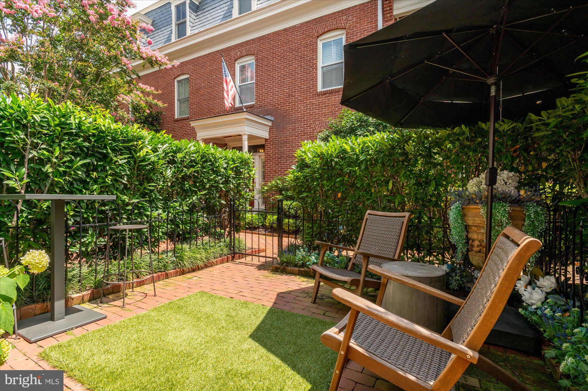 ST JOHNS SQUARE - Residential