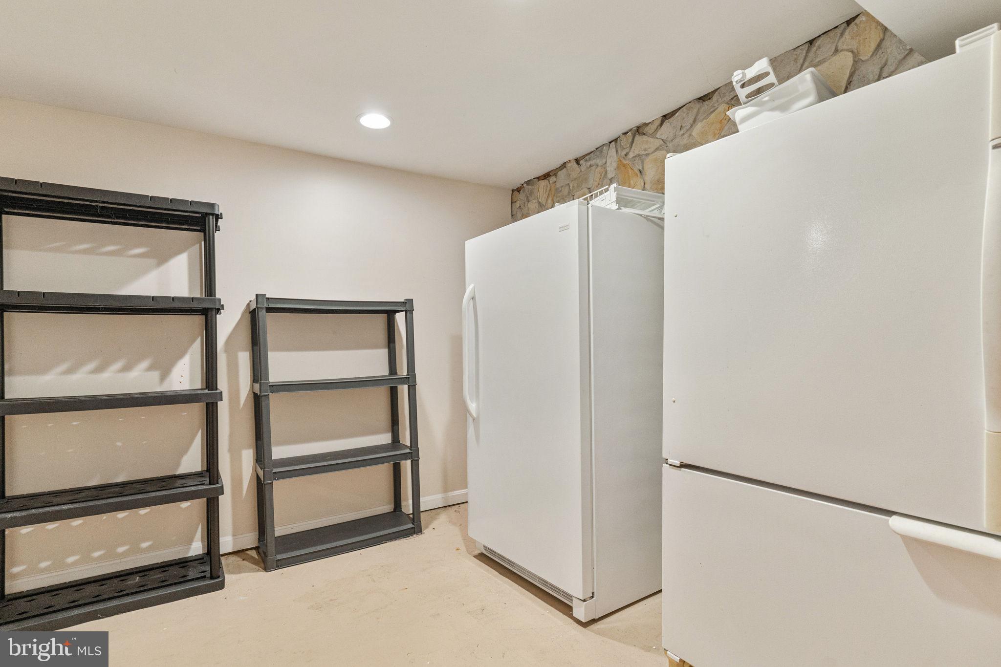 COUNTRYSIDE - Residential