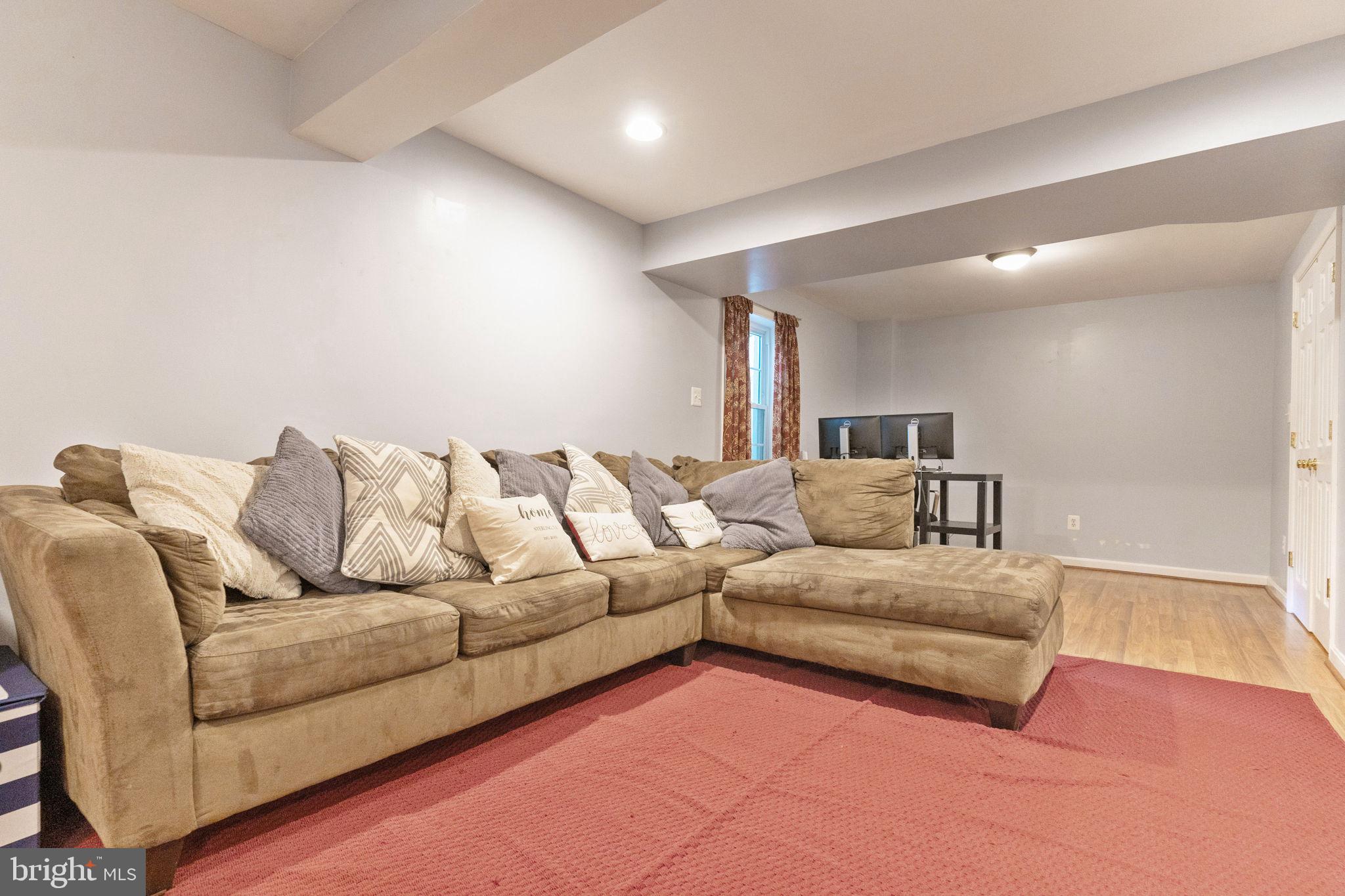 COUNTRYSIDE - Residential