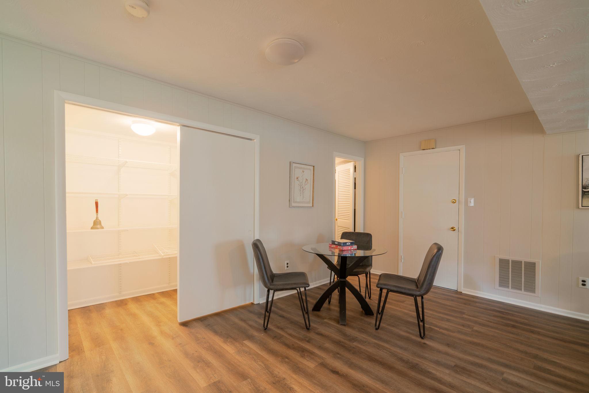 MC LEAN HAMLET - Residential