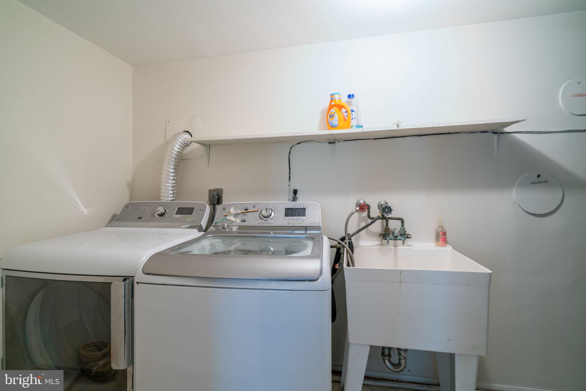 MC LEAN HAMLET - Residential