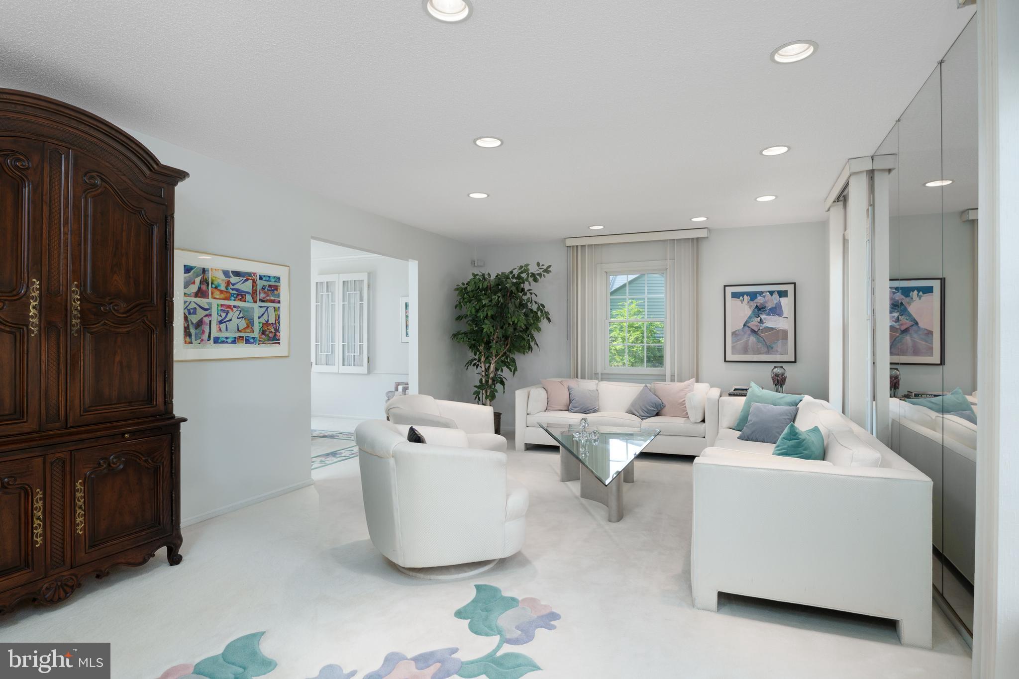 23 WOODLANE ROAD