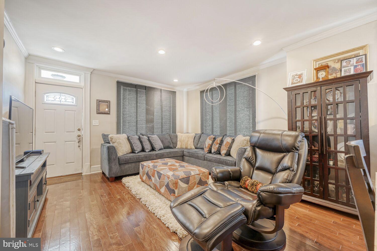 HAMILTON HILLS - Residential