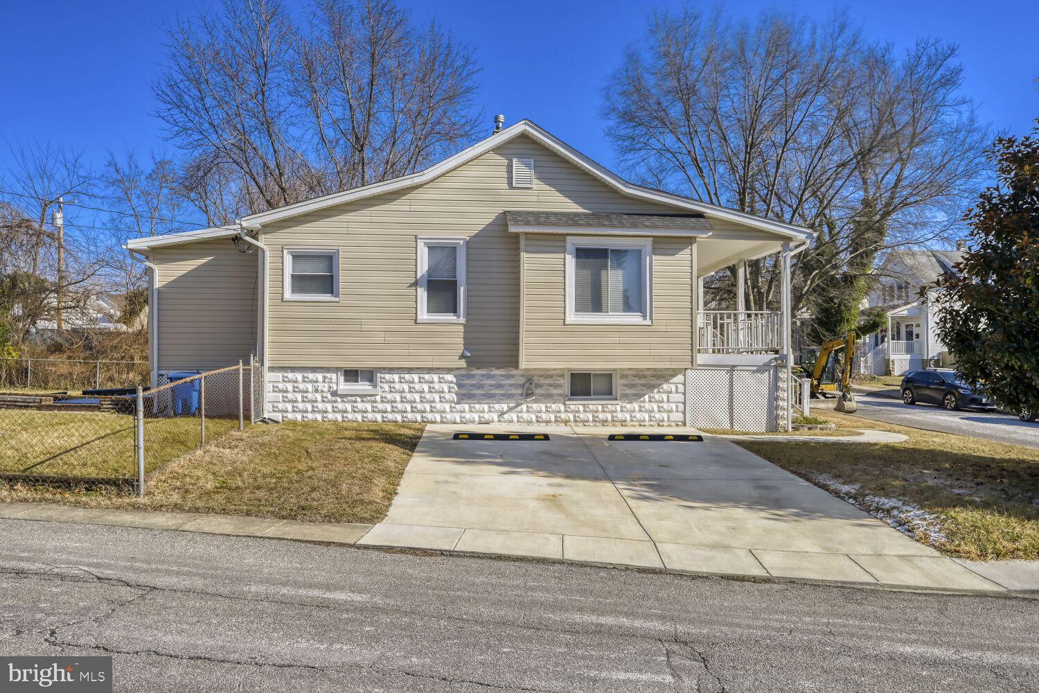 HAMILTON HILLS - Residential