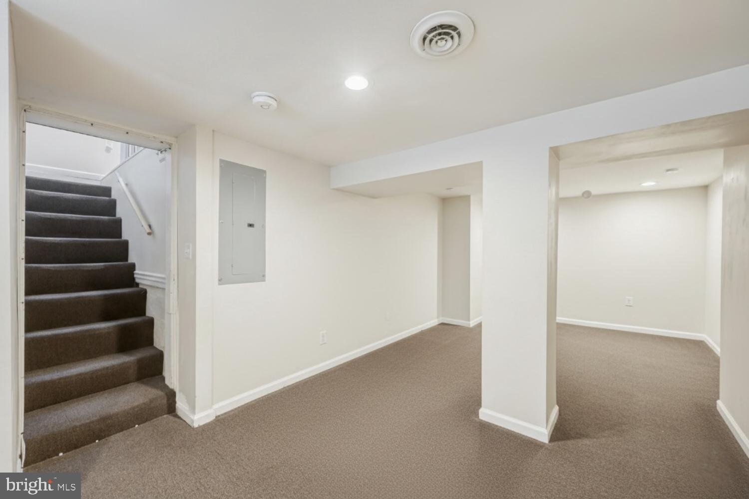 HAMILTON HILLS - Residential