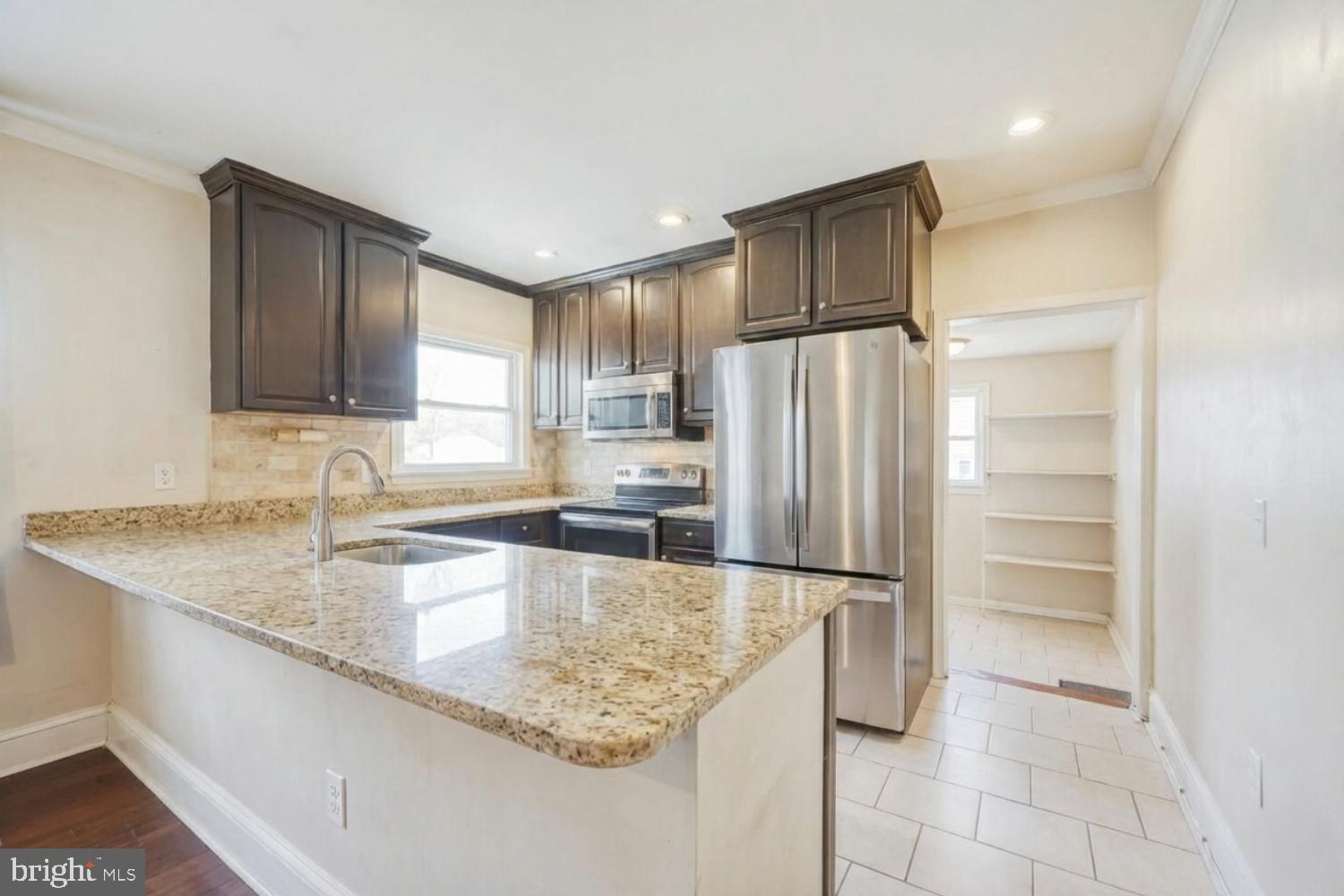 HAMILTON HILLS - Residential