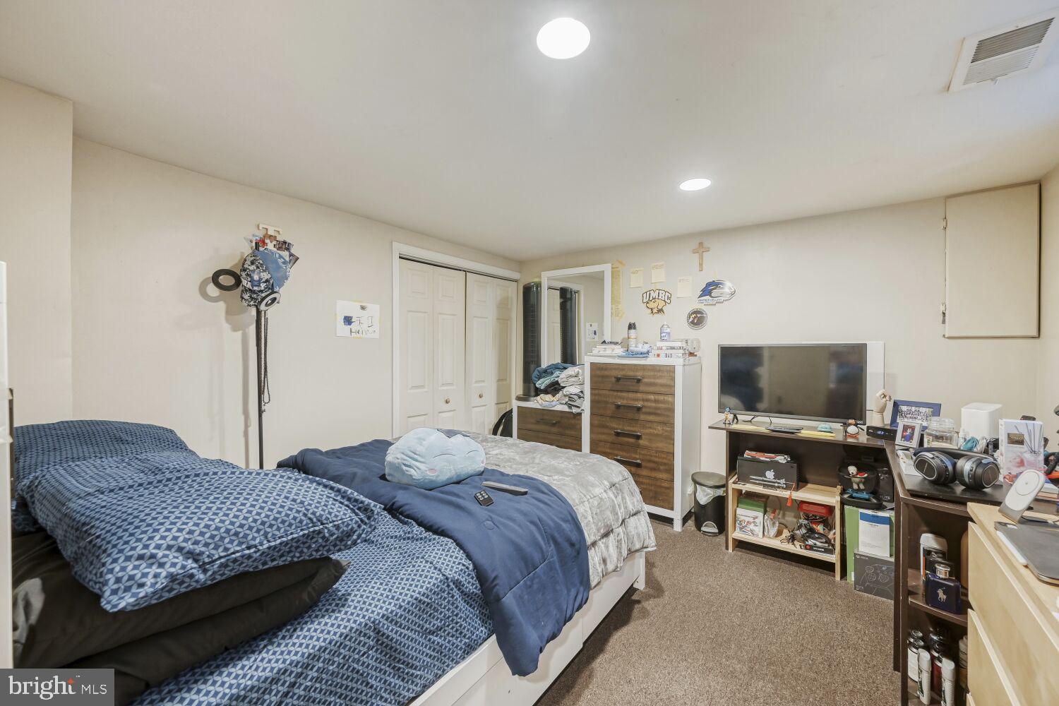 HAMILTON HILLS - Residential