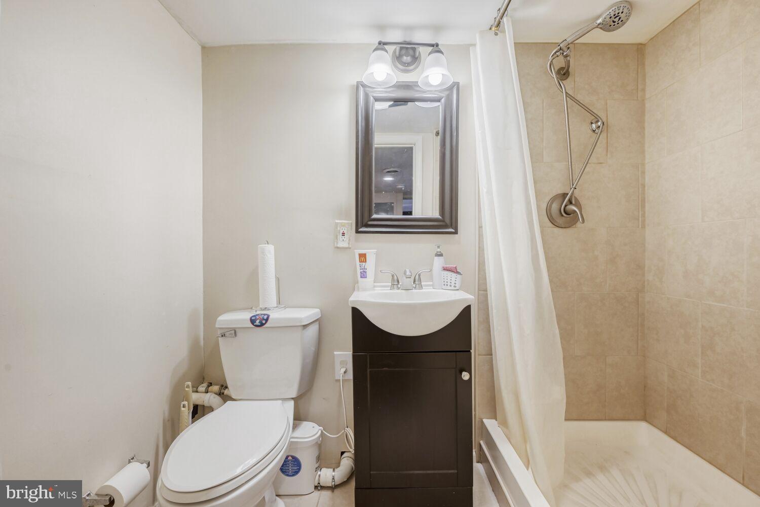 HAMILTON HILLS - Residential