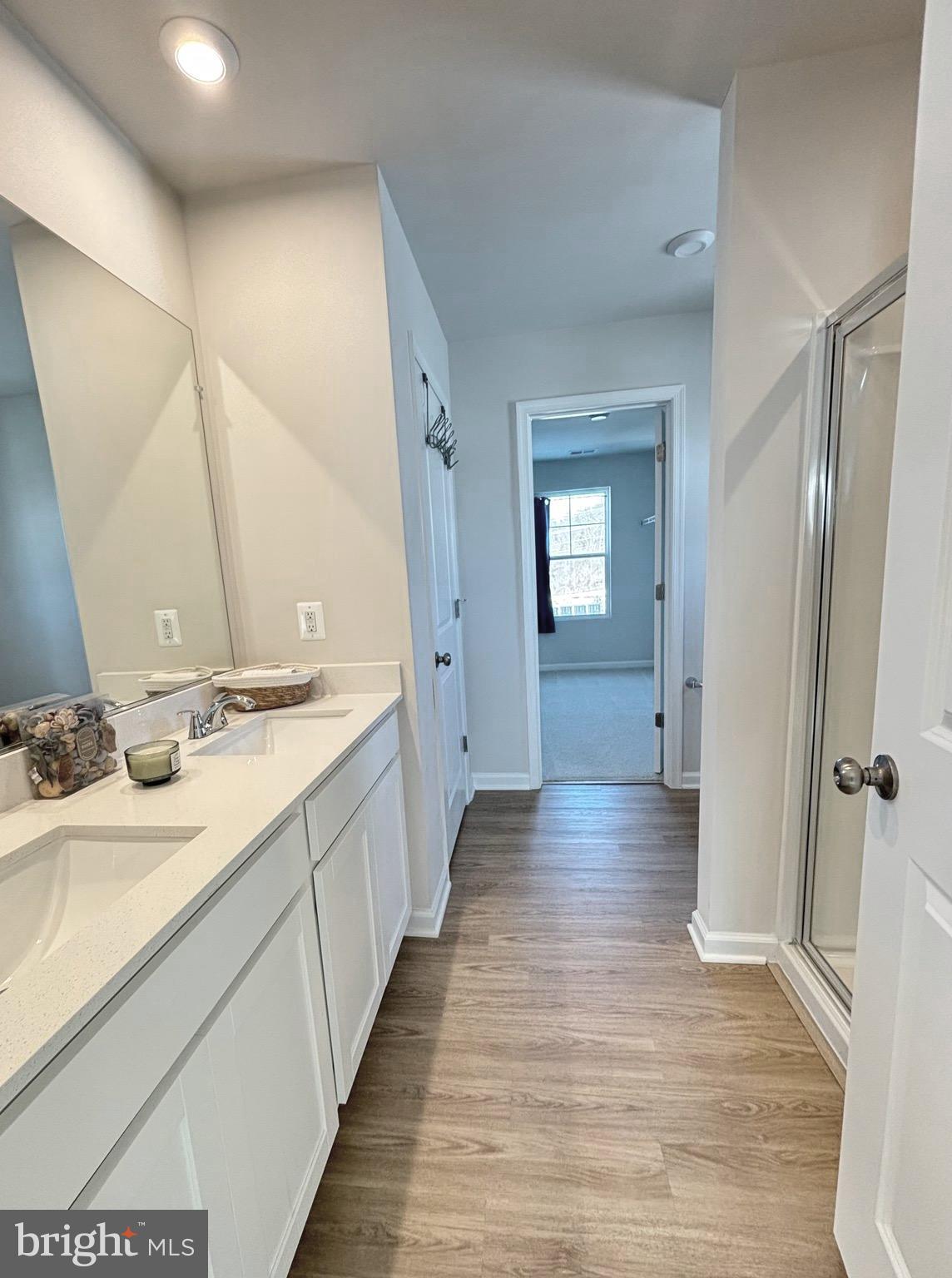 STONE SPRING - Residential Lease