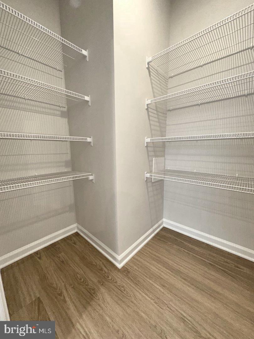 STONE SPRING - Residential Lease