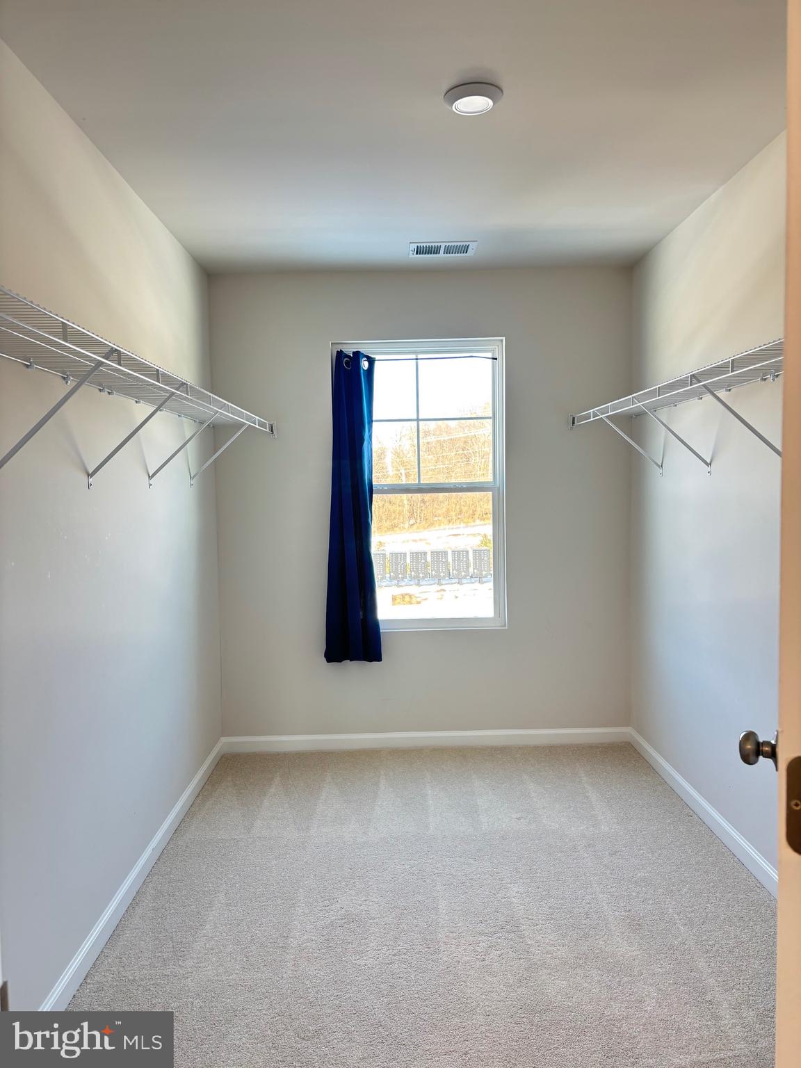 STONE SPRING - Residential Lease