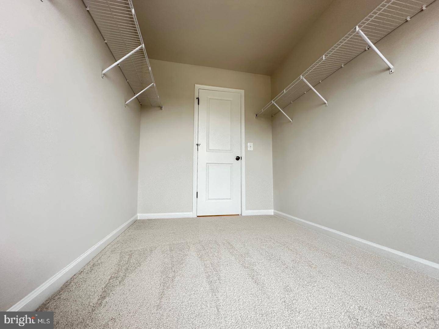 STONE SPRING - Residential Lease