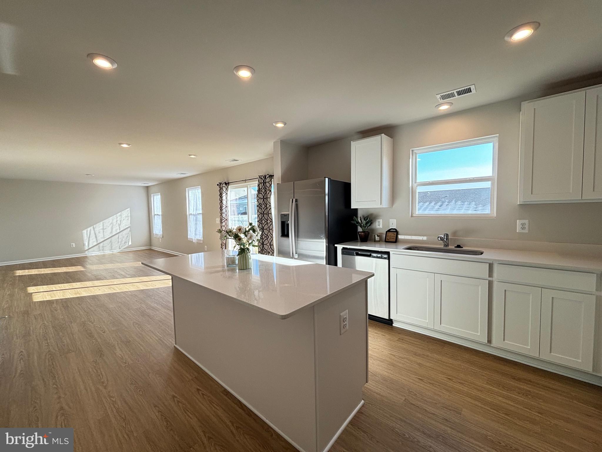 STONE SPRING - Residential Lease