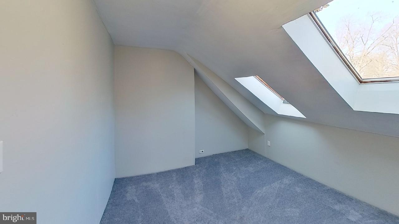 OVERBROOK PARK - Residential Lease