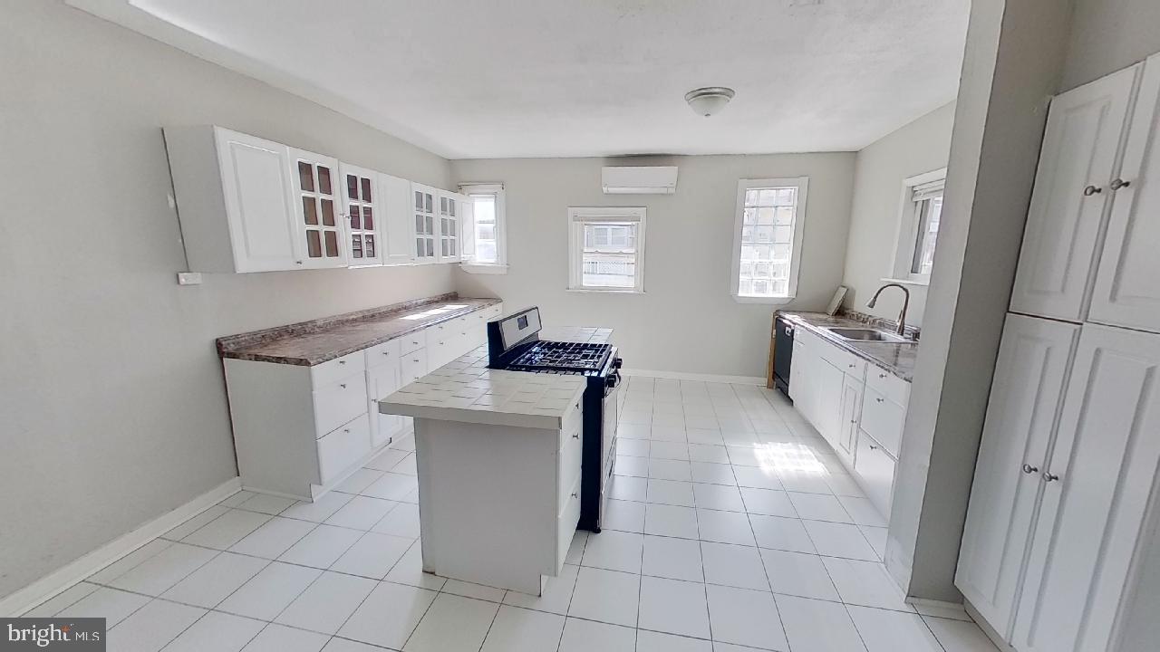 OVERBROOK PARK - Residential Lease