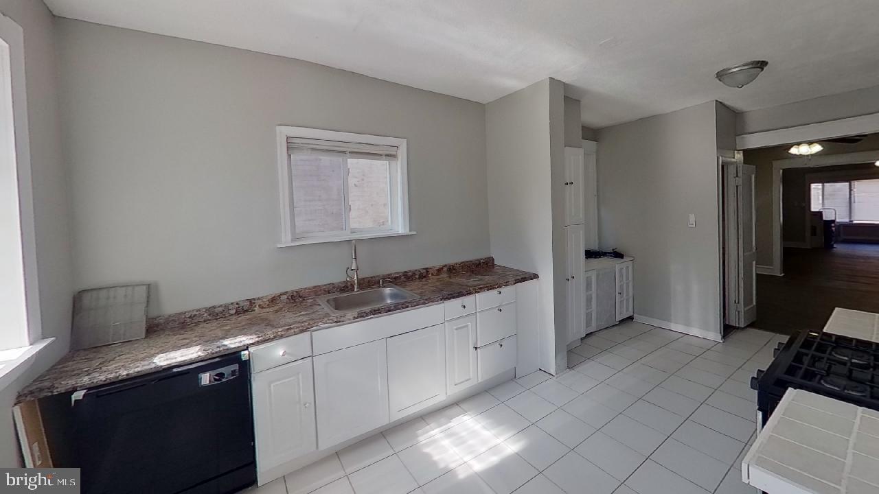 OVERBROOK PARK - Residential Lease