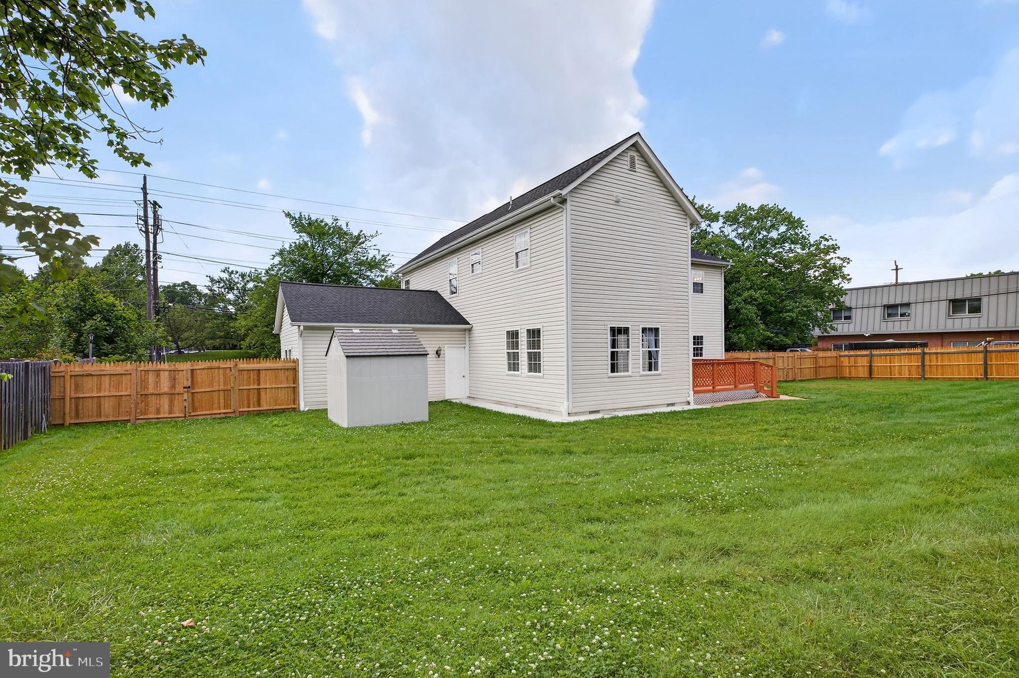 LAYTONIA - Residential