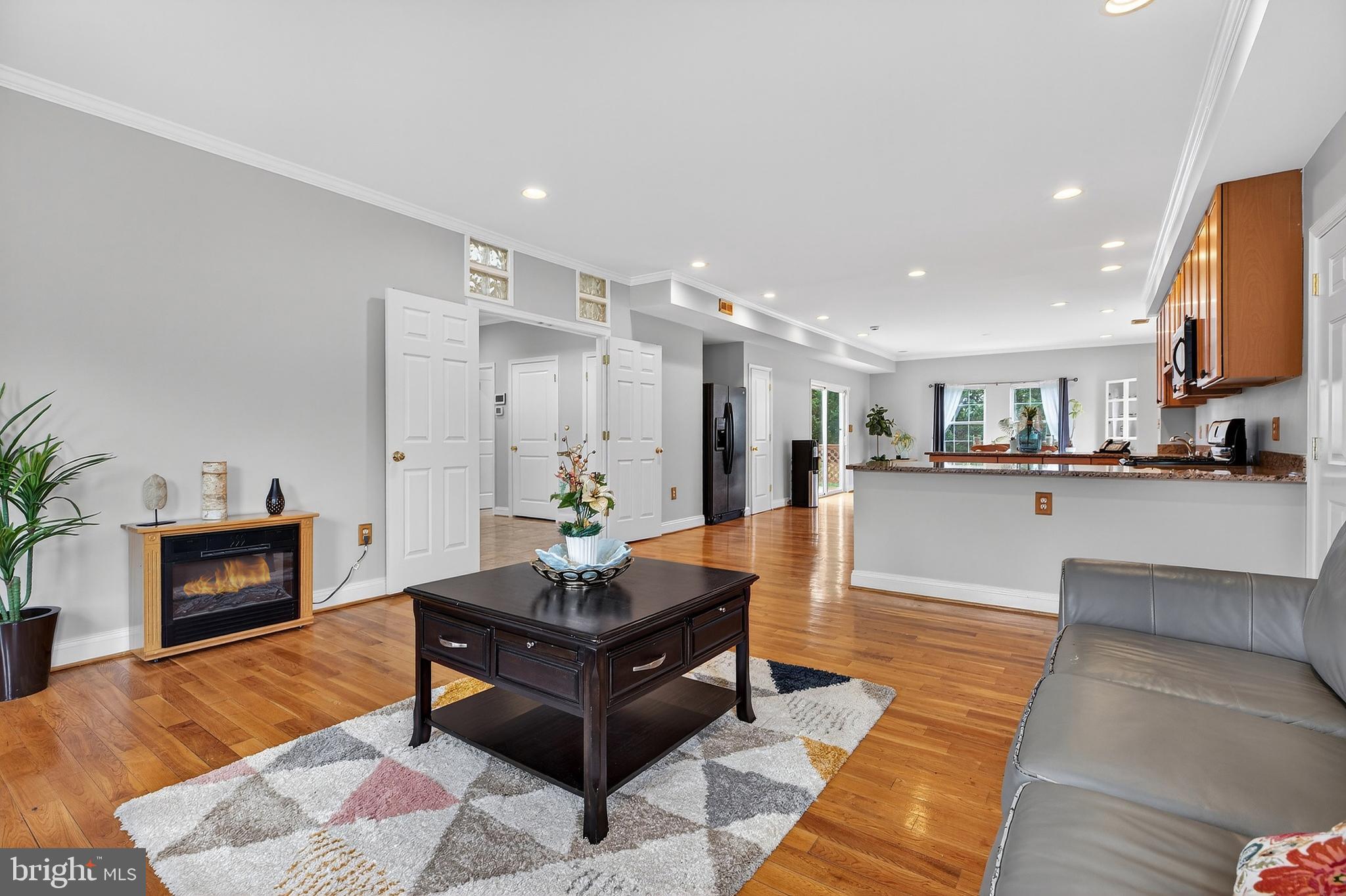 LAYTONIA - Residential