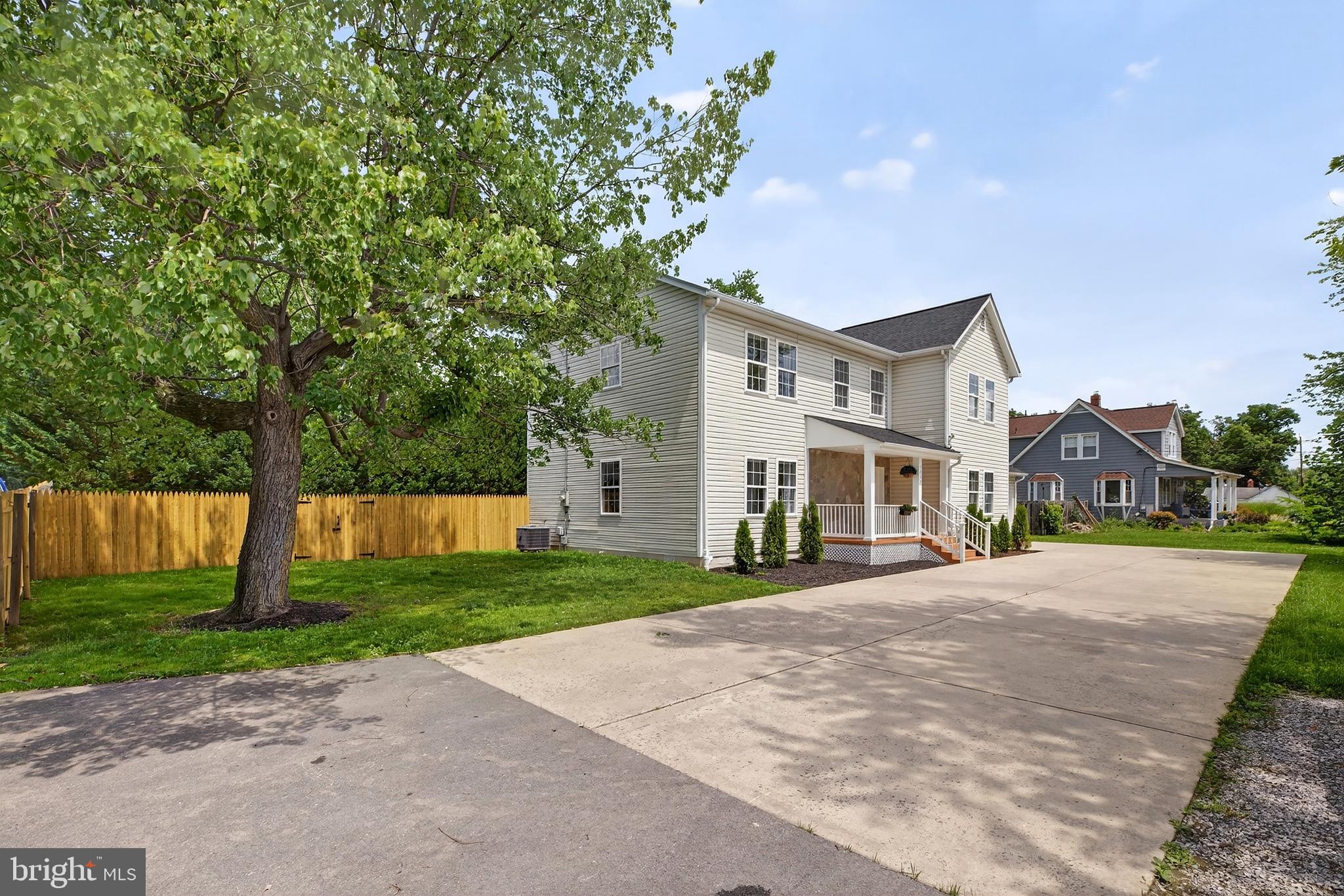 LAYTONIA - Residential