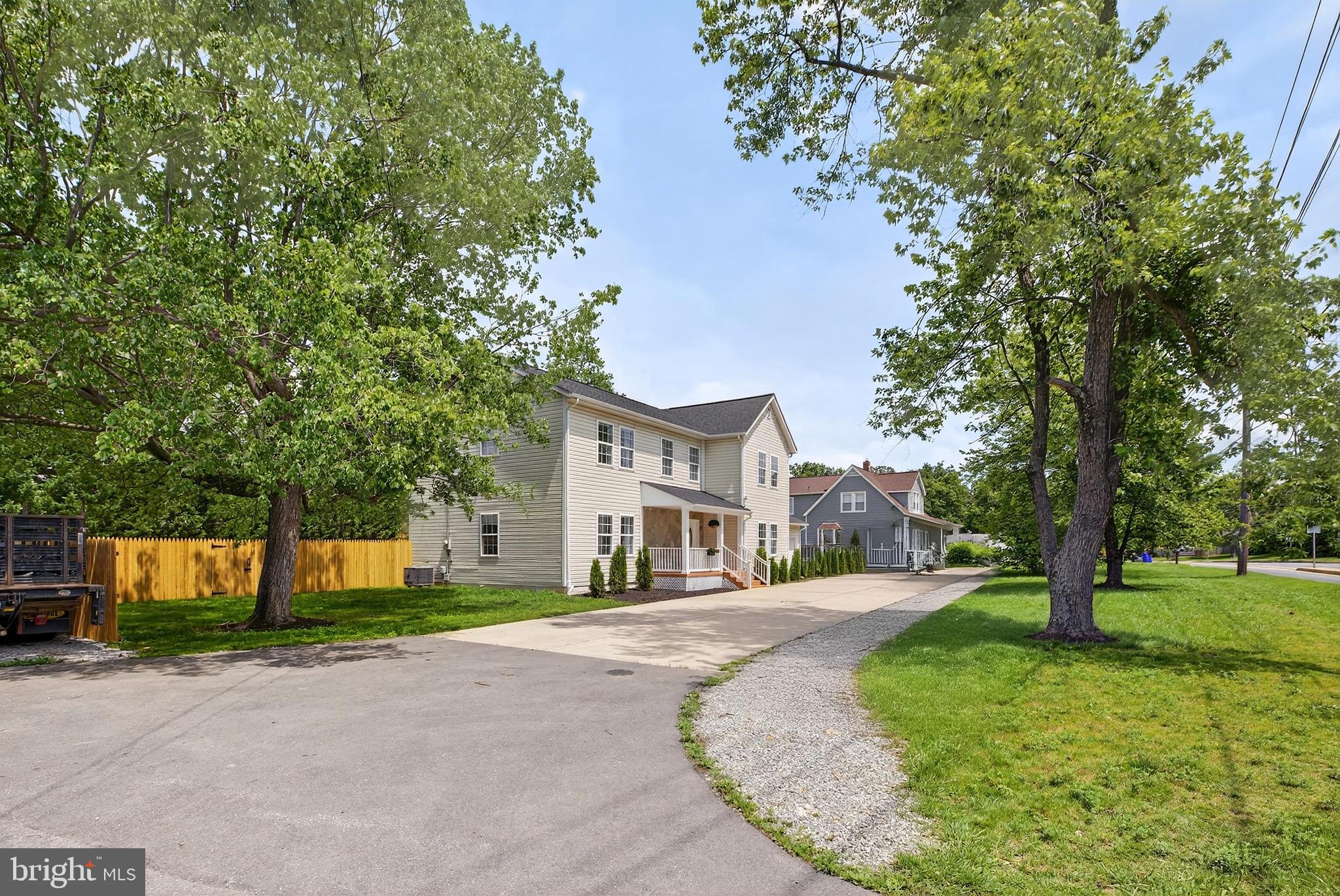 LAYTONIA - Residential