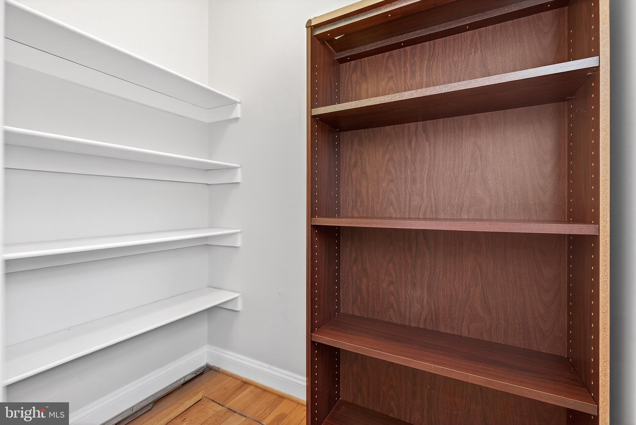 LAYTONIA - Residential