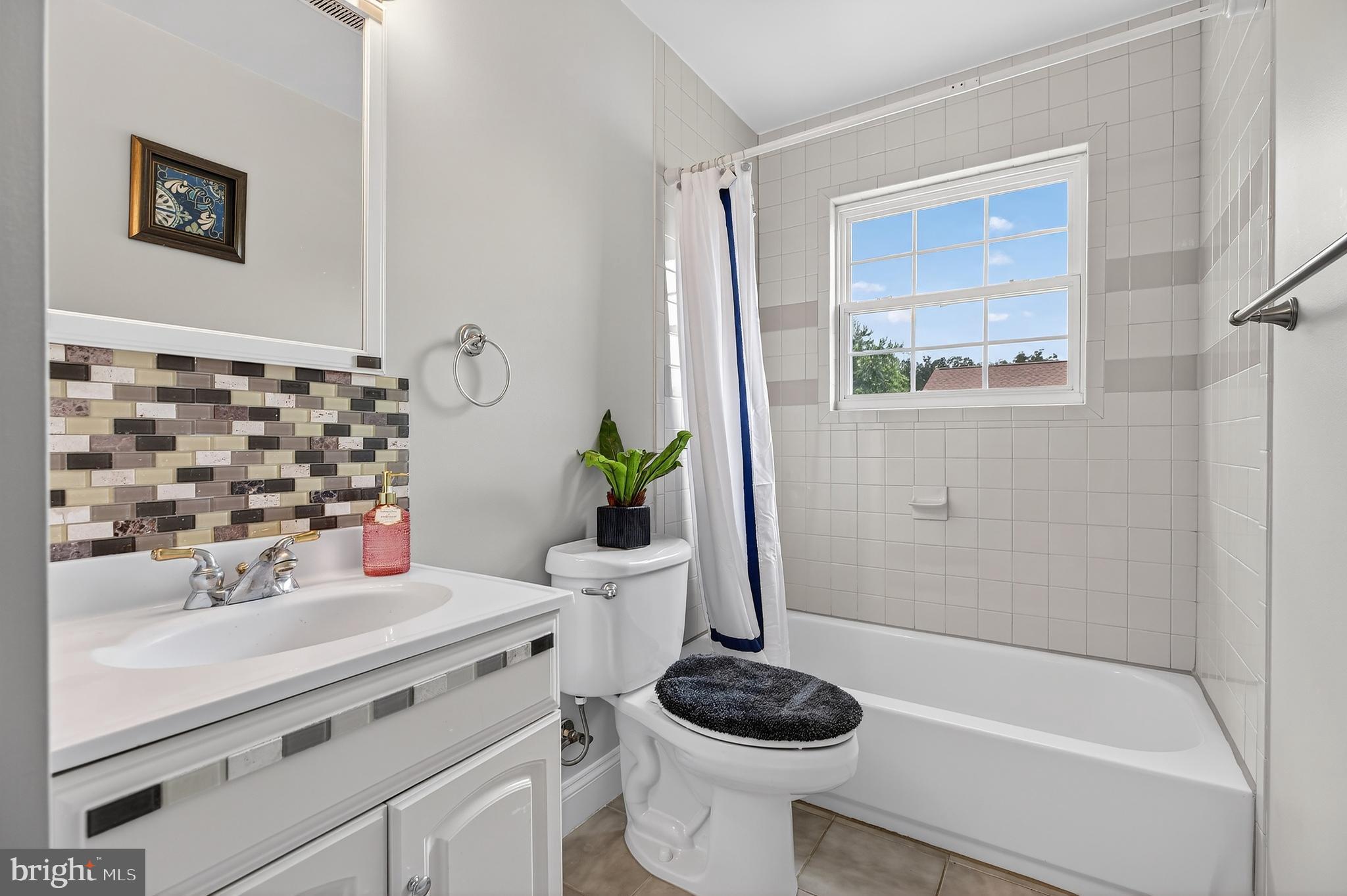 LAYTONIA - Residential